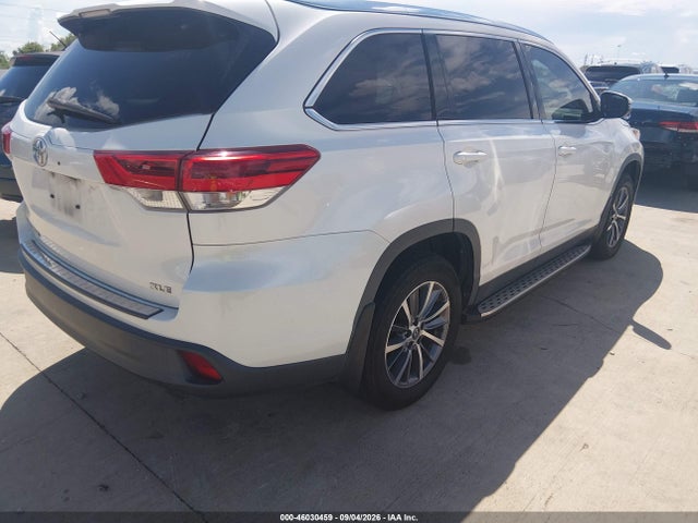 2019 TOYOTA HIGHLANDER XLE 4