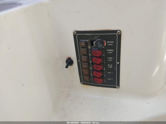 1974 22 FT. BOAT 7
