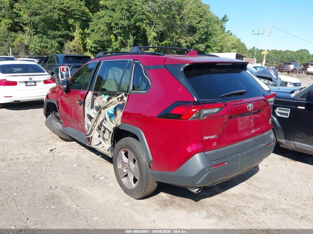 2023 TOYOTA RAV4 XLE 3