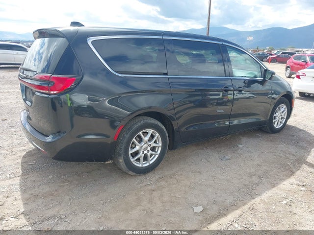 2023 CHRYSLER PACIFICA TOURING L 4
