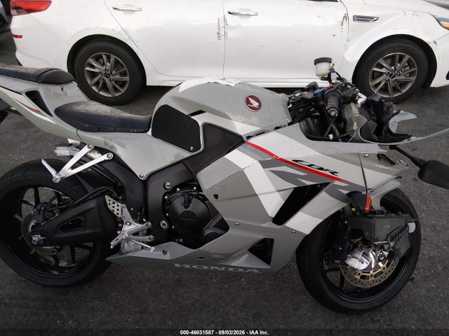 2026 HONDA CBR600 RR 12