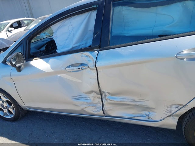 2013 FORD FIESTA TITANIUM 照片 6