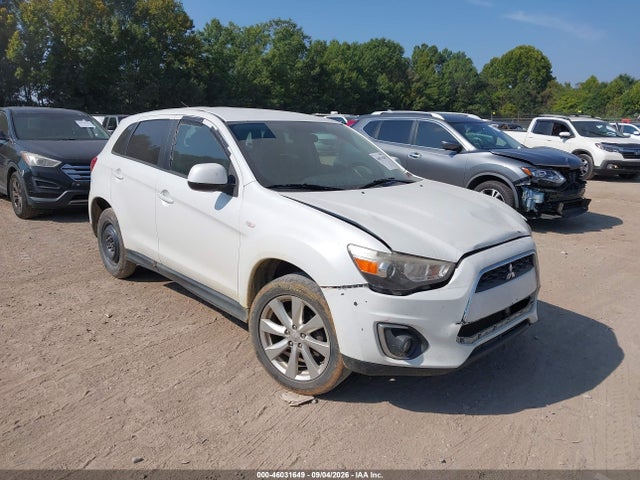 2015 MITSUBISHI OUTLANDER ES