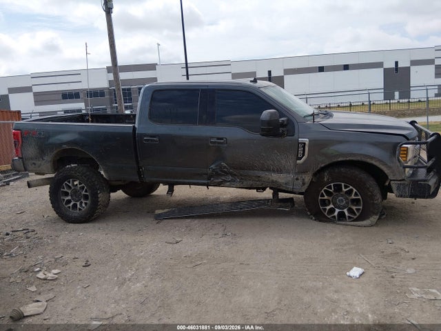 2019 FORD F-250 LARIAT 13