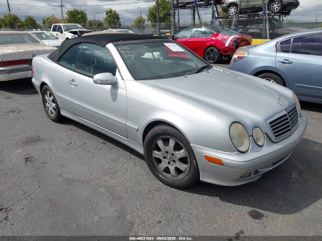 2002 MERCEDES-BENZ CLK 320 