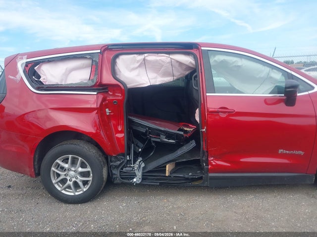 2026 CHRYSLER VOYAGER LX 14