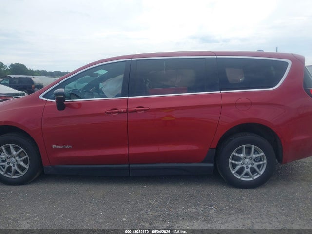 2026 CHRYSLER VOYAGER LX 15