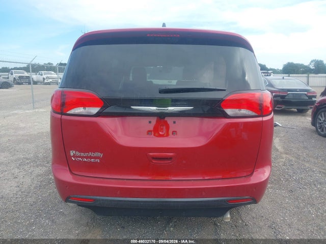 2026 CHRYSLER VOYAGER LX 17
