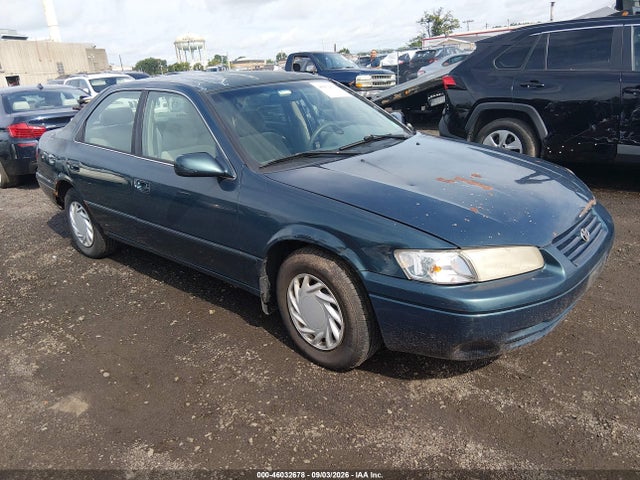 1997 TOYOTA CAMRY LE