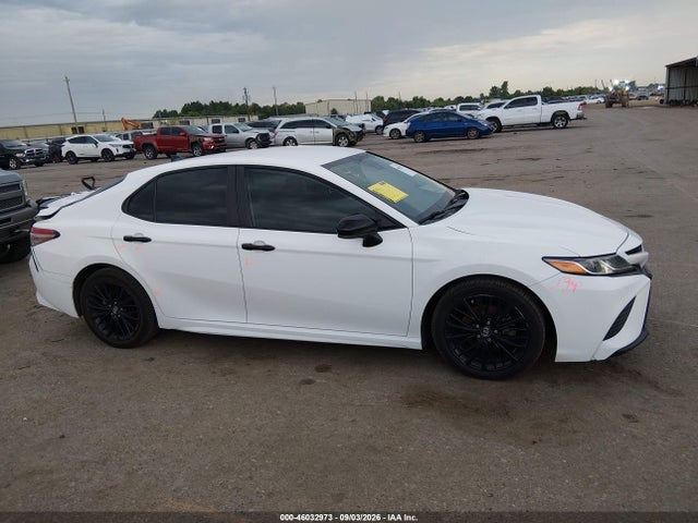 2019 TOYOTA CAMRY SE 13