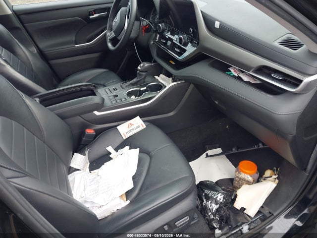 2023 TOYOTA HIGHLANDER XLE 5