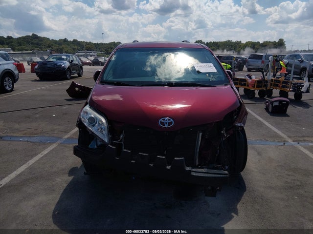 2017 TOYOTA SIENNA LE 8 PASSENGER 13