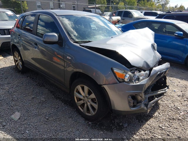 2015 MITSUBISHI OUTLANDER ES