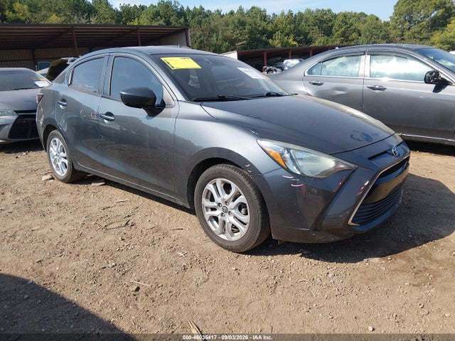2018 TOYOTA YARIS 