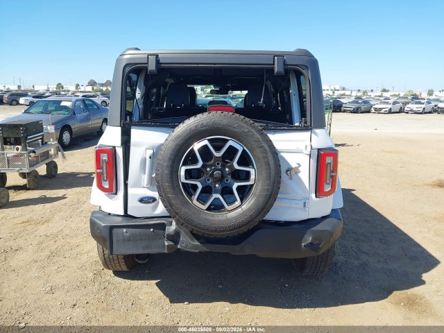 2024 FORD BRONCO OUTER BANKS 16