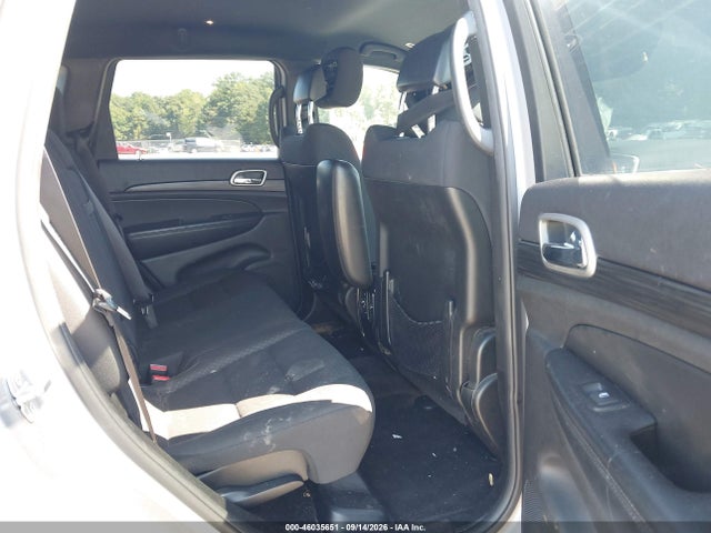 2019 JEEP GRAND CHEROKEE LAREDO E 4X4 8