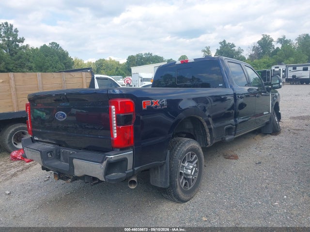 2023 FORD F-350 LARIAT 4