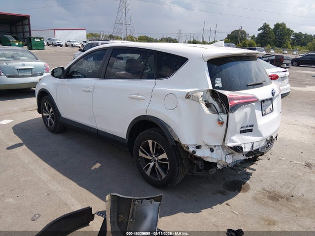 2018 TOYOTA RAV4 XLE 3