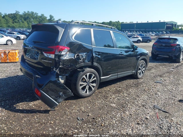 2023 SUBARU FORESTER LIMITED 4