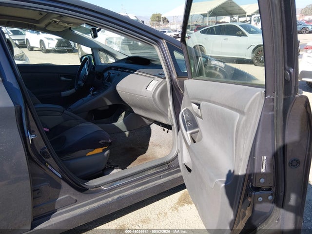 2010 Toyota PRIUS IV — фото 5