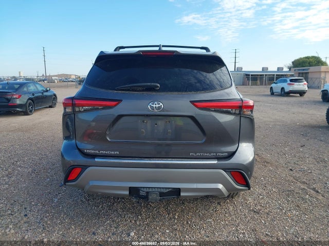 2020 TOYOTA HIGHLANDER PLATINUM 16