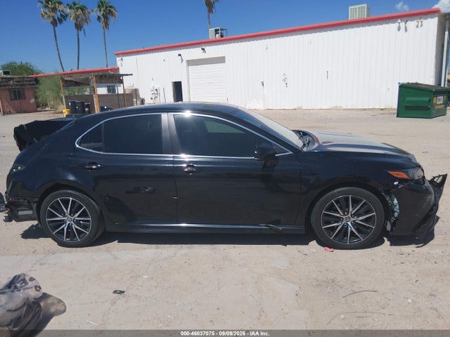 2021 TOYOTA CAMRY SE 14
