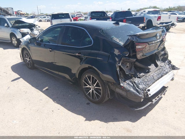 2021 TOYOTA CAMRY SE 3