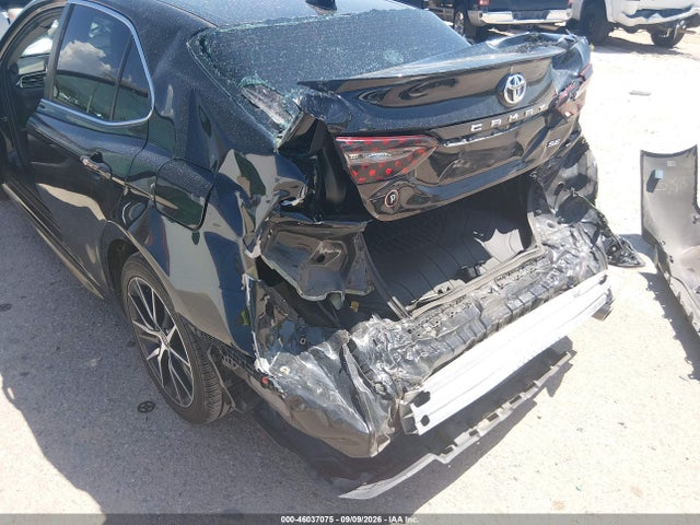 2021 TOYOTA CAMRY SE 6