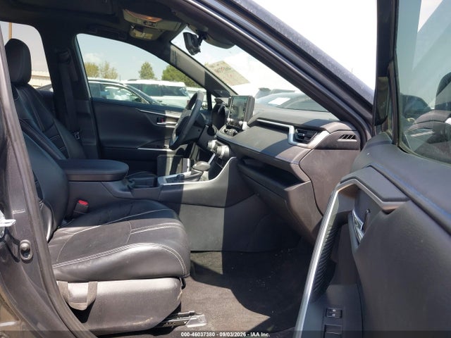 2019 TOYOTA RAV4 HYBRID XSE 5