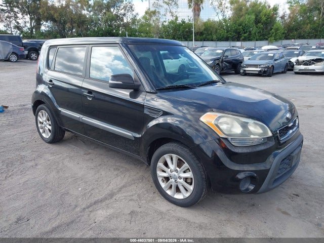 2013 KIA SOUL +