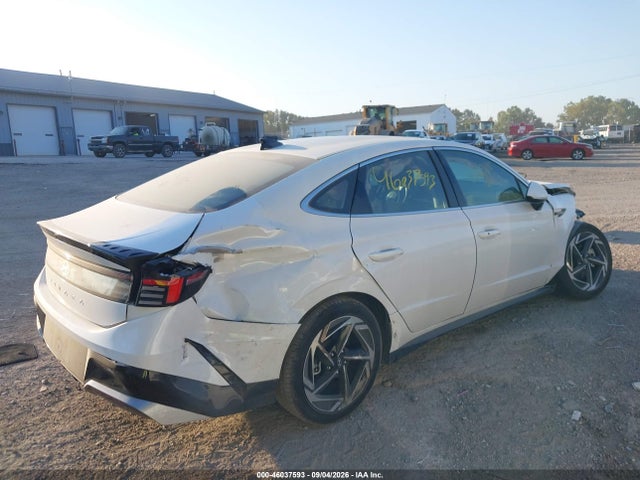 2026 HYUNDAI SONATA SEL SPORT 4