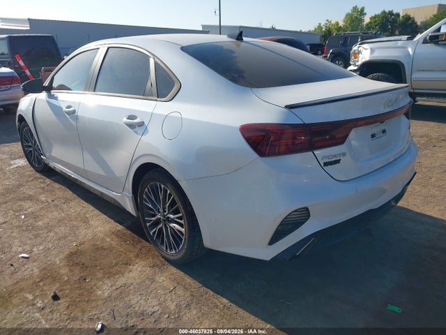2023 KIA FORTE GT-LINE 3