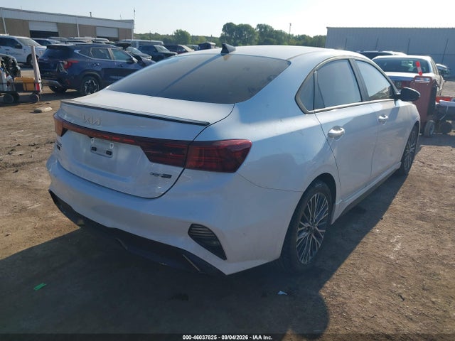 2023 KIA FORTE GT-LINE 4