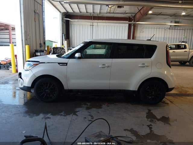 2019 KIA SOUL + 15