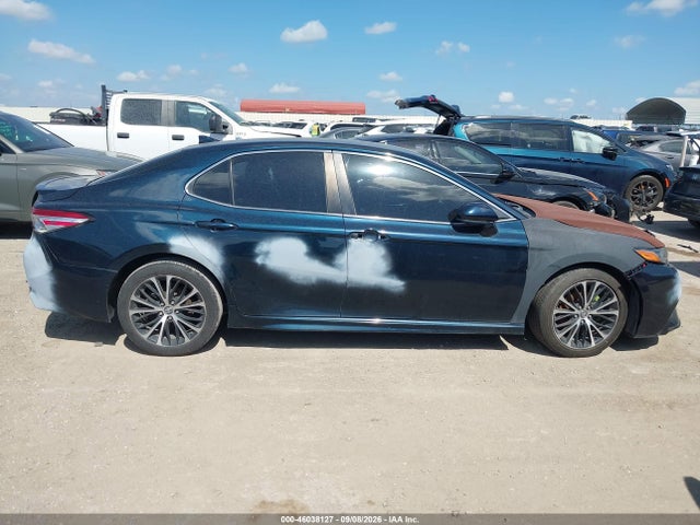 2019 TOYOTA CAMRY SE 14