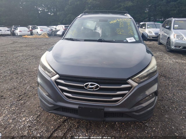 2017 HYUNDAI TUCSON SE 11