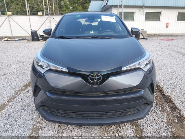 2018 TOYOTA C-HR XLE 12