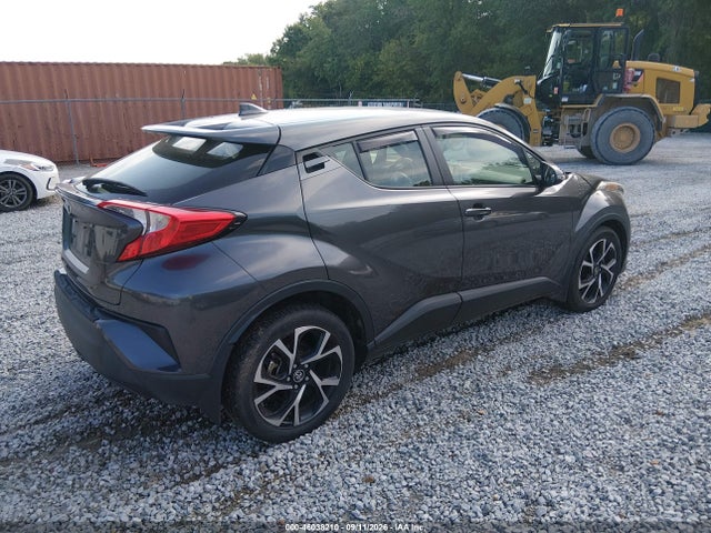 2018 TOYOTA C-HR XLE 4