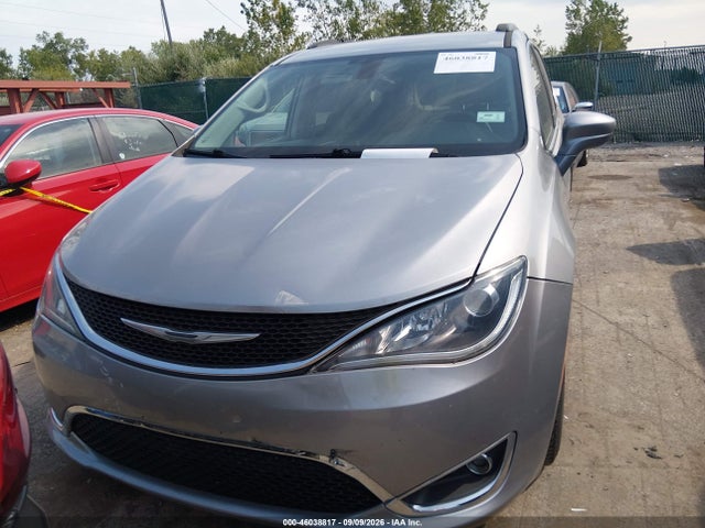 2017 CHRYSLER PACIFICA TOURING-L 12