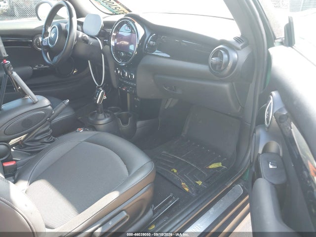 2022 MINI CONVERTIBLE COOPER 5