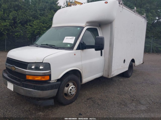 2017 CHEVROLET EXPRESS CUTAWAY WORK VAN 2