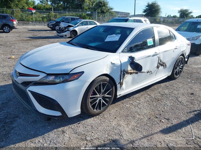 2022 TOYOTA CAMRY SE 2