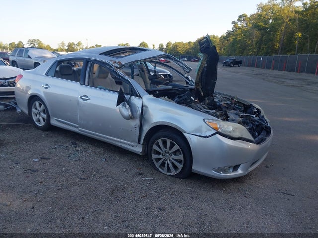 2011 TOYOTA AVALON LIMITED