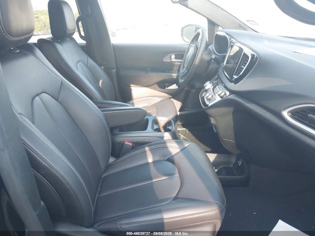 2026 CHRYSLER PACIFICA SELECT 5