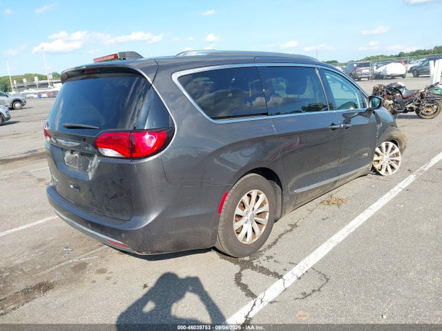 2018 CHRYSLER PACIFICA TOURING L 4