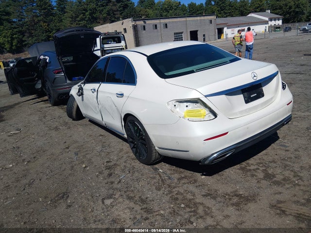 2017 MERCEDES-BENZ E 300 3