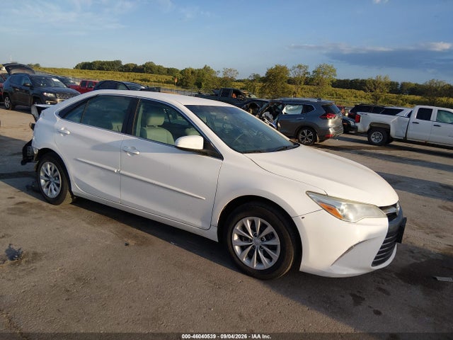 2016 TOYOTA CAMRY LE