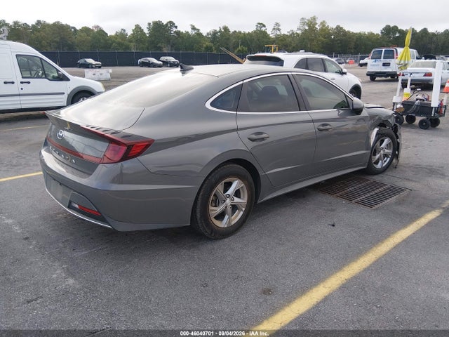 2023 HYUNDAI SONATA SE 4