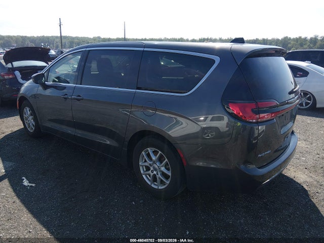 2023 CHRYSLER PACIFICA TOURING L 3
