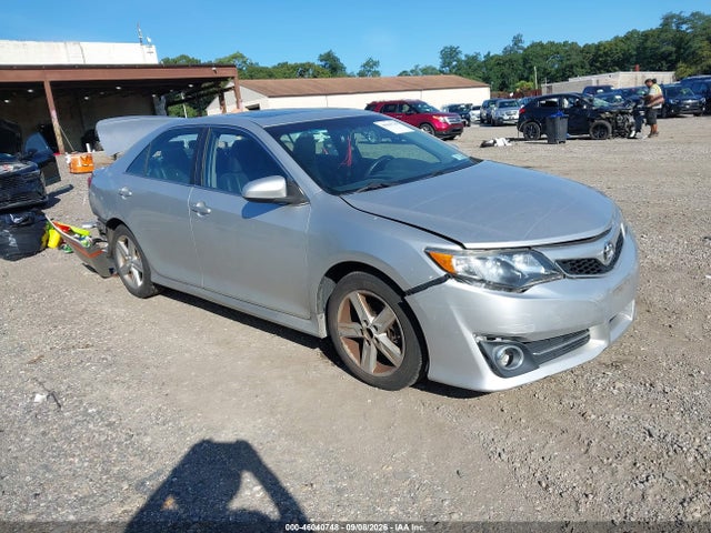 2013 TOYOTA CAMRY SE